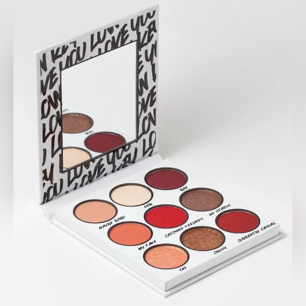 BH Cosmetics Eyeshadow Palette in Low Key Love You